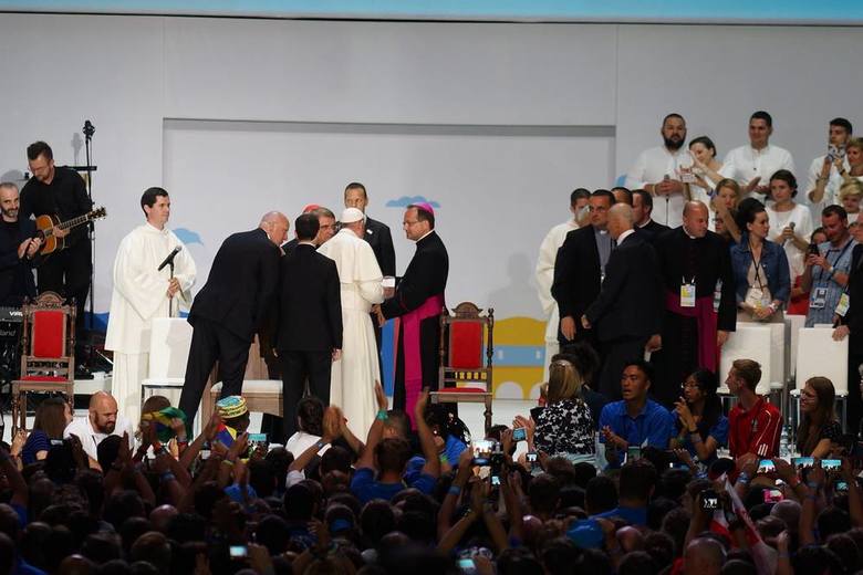 W Tauron Arenie papież Franciszek podziękował wolontariuszom za ich zaangażowanie