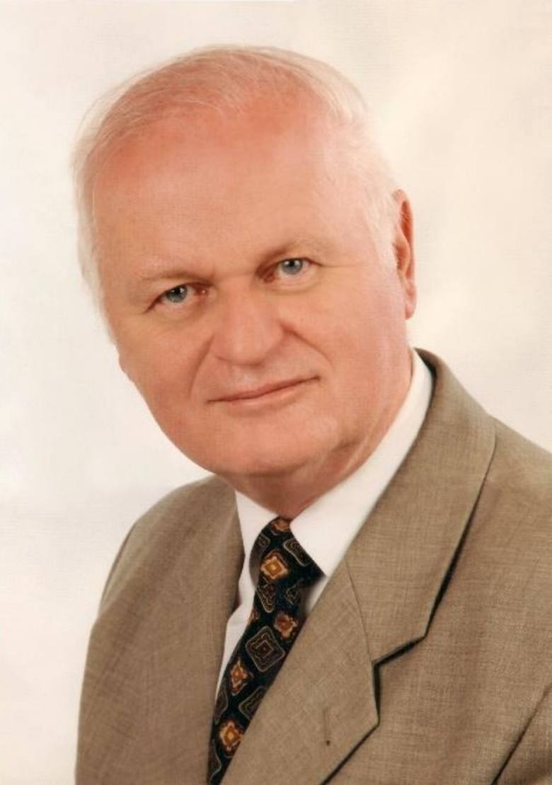Dr Antoni Rost jest konstytucjonalistą. Pracuje na Wydziale Prawa i Administracji Uniwersytetu im. Adama Mickiewicza w Poznaniu.