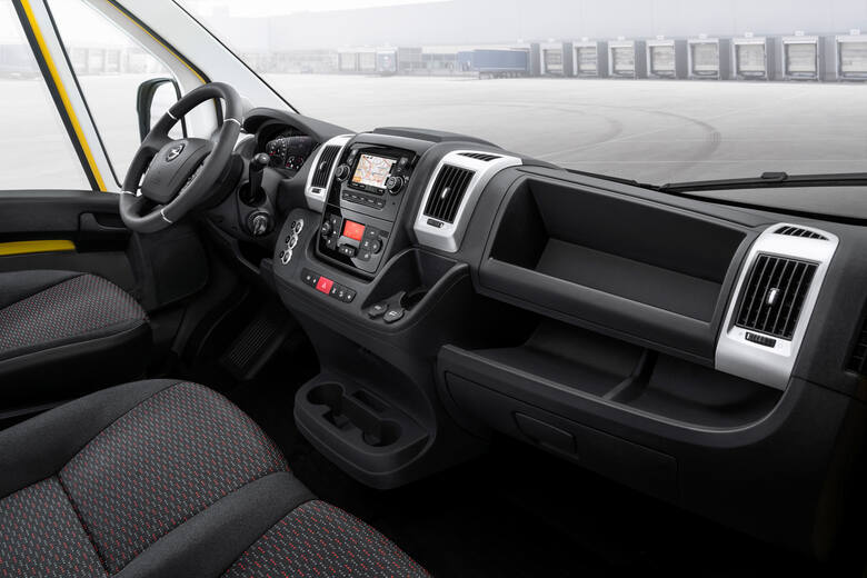 Opel Movano Nowy Movano od samego początku sprzedaży będzie dostępny nie tylko z nowoczesnymii silnikami Diesla, ale także z bezemisyjnym akumulatorowym