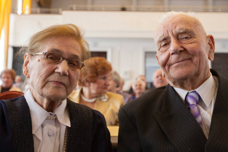 Krystyna i Tadeusz Nowakowie przeżyli w związku małżeńskim 70 lat.  