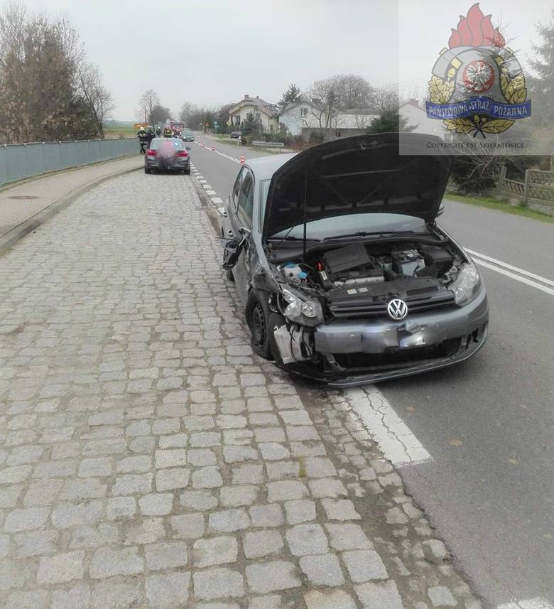 Zderzenie dwóch samochodów w miejscowości Słupia