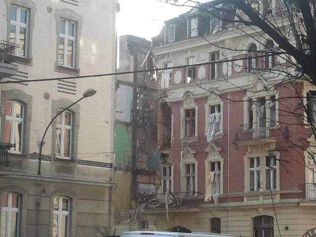Wyburzanie kamienicy przy Chopina w Katowicach