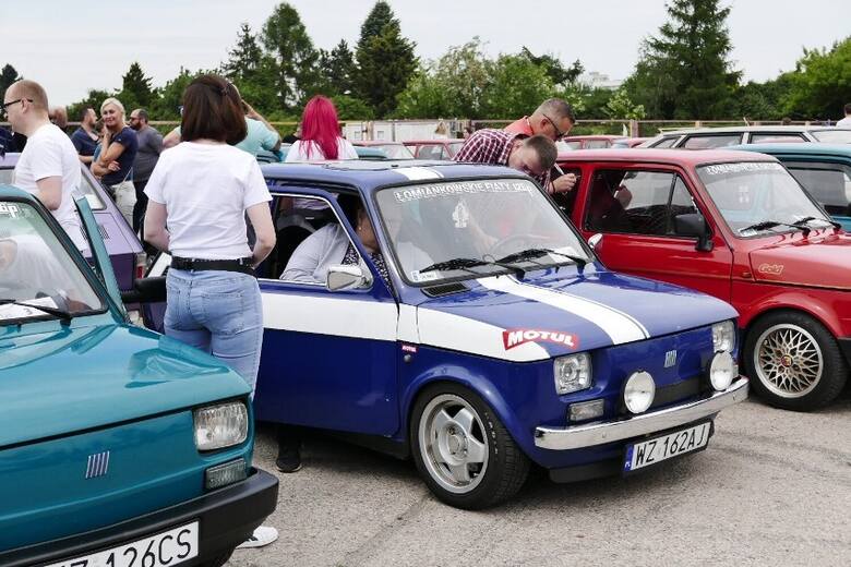 Fiat 126p Mówi się – i nie ma w tym krzty przesady – że ten  model zmotoryzował nasz kraj. W Polsce Fiat 126p powstawał od 6 czerwca 1973 do 22 września