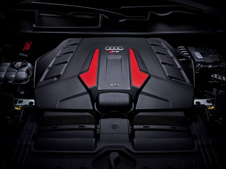 Nowe Audi RS Q8 to topowy model linii produktowej Q. Samochód łączy w sobie wiele cech: moc RS-a, elegancję coupé segmentu premium i elastyczność SUV’a.