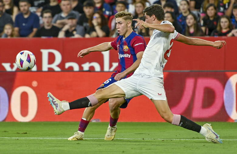 Barcelona wygrała w ostatnim meczu trenera Xaviego Hernandeza. Robert Lewandowski z golem kończy sezon