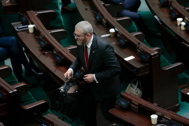 Grzegorz Braun nie zostanie wpuszczony do budynku Sejmu