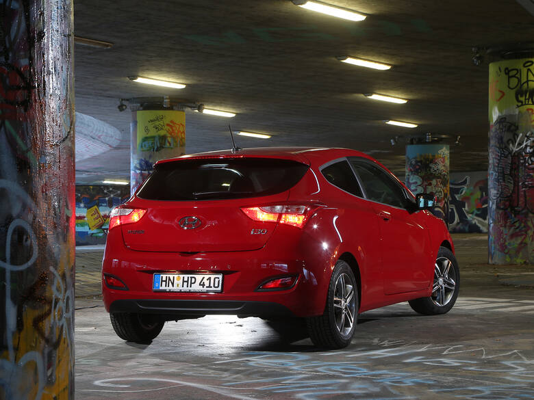 By jak najlepiej trafić w europejskie gusta, i30 zostało zaprojektowane w niemieckim centrum rozwojowym Hyundaia. Auto zaprezentowano na salonie we Frankfurcie