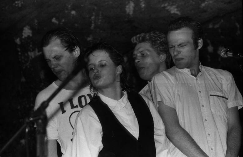 Kabaret Drugi garnitur (Joanna Kołaczkowska, Tomasz Kowalski, Adam Nowak, Remigiusz Kot) – rok 1989.