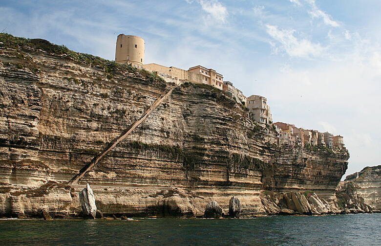 Schody w Bonifacio na Korsyce
