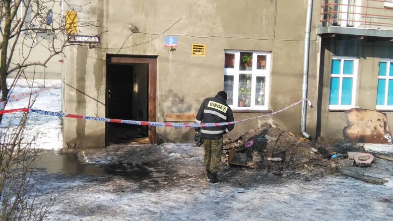 Pożar w Będzinie przy Browarnej. Jedna osoba nie żyje [ZDJĘCIA + WIDEO]