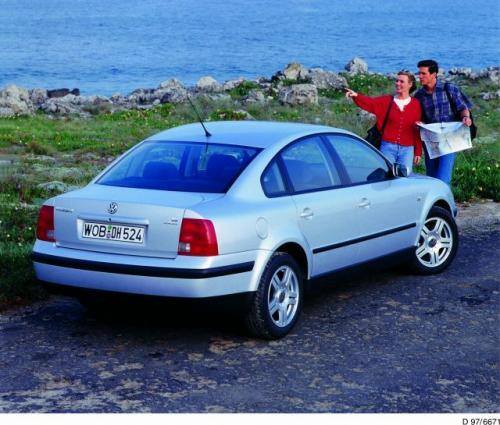 Fot. VW: Passat oferowany jest w wersji sedan (na zdjęciu) i kombi.