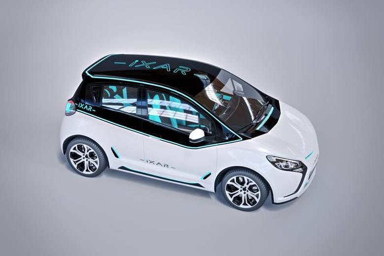iXAR, prototyp elektrycznego samochodu z Nysy wyjechał na drogi.