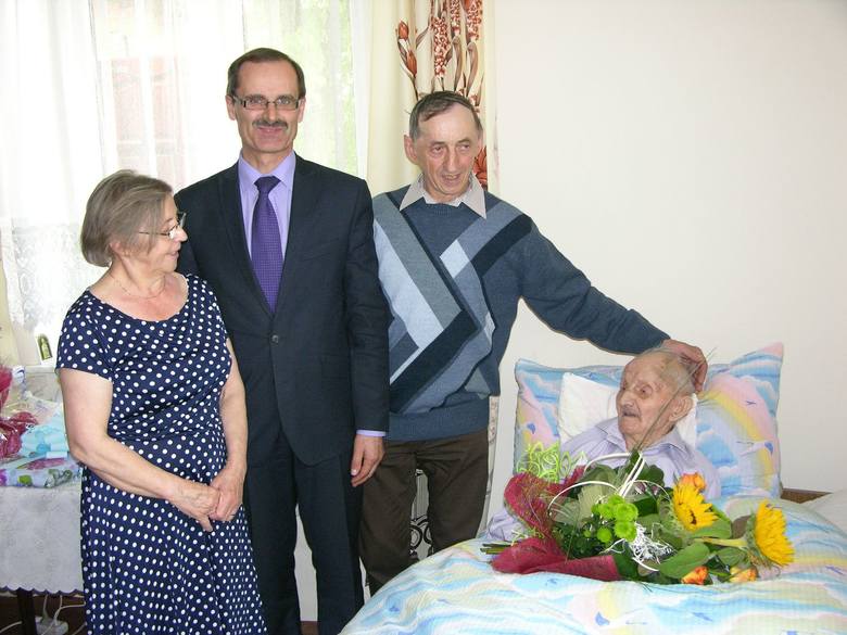 Najstarszy mieszkaniec Łódzkiego: Pan Antoni ma 107 lat