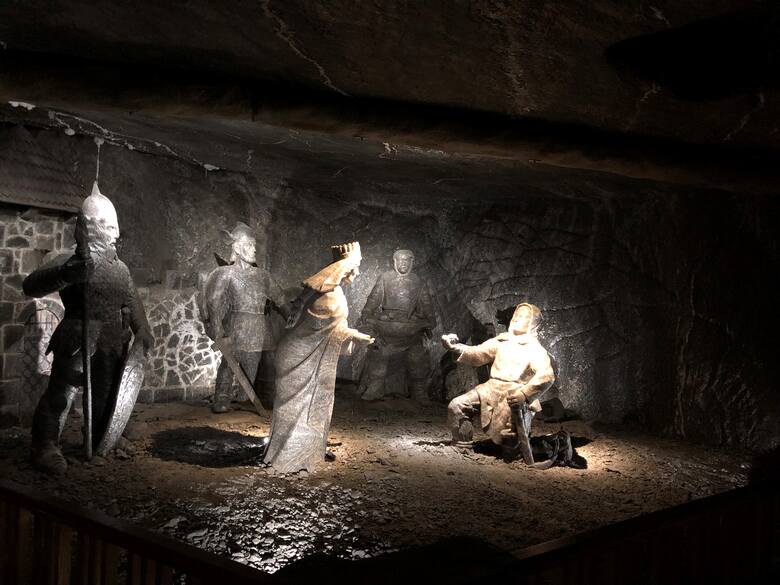 Kopalnia Soli &quot;Wieliczka&quot; to najchętniej odwiedzana kopalnia świata. Od 1945 roku odwiedziło ją już 45 milionów turystów, praktycznie