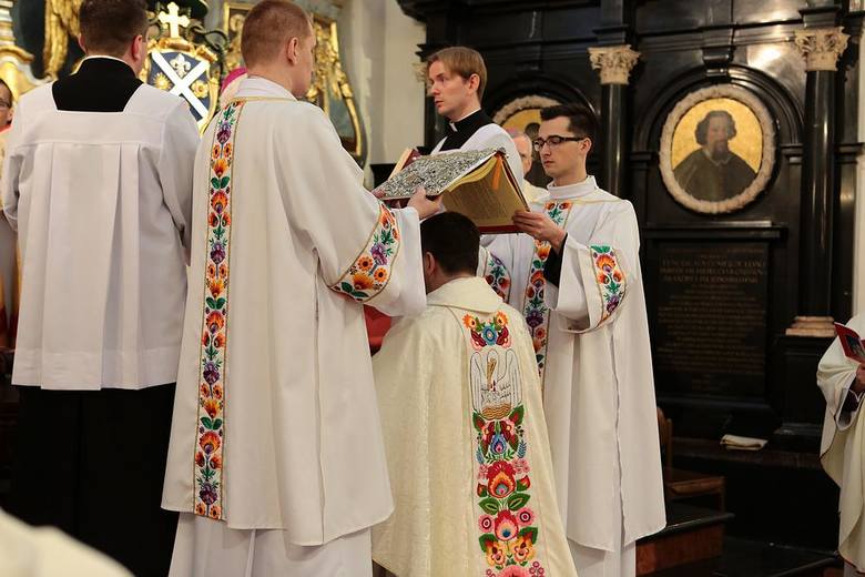 Łowicz ma nowego biskupa. To ks. Wojciech Tomasz Osial [ZDJĘCIA i FILM]