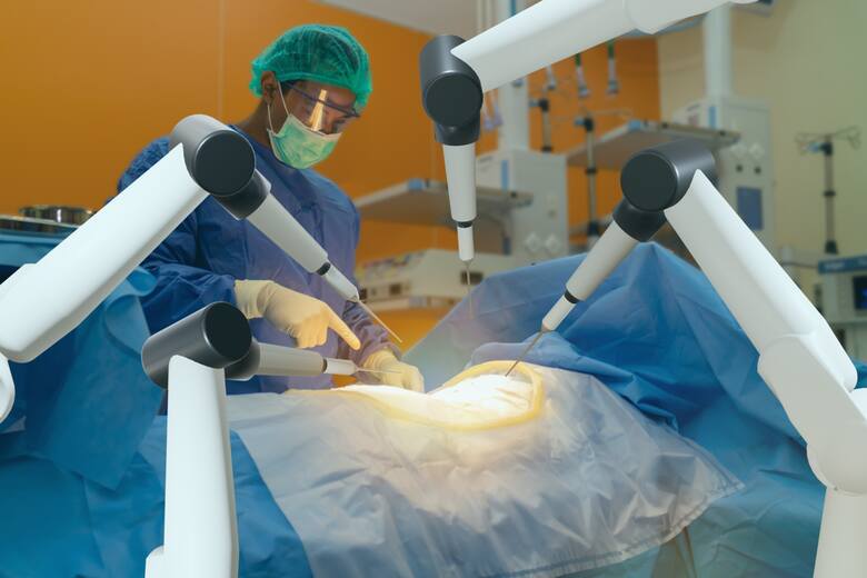 Robot asystuje przy operacji