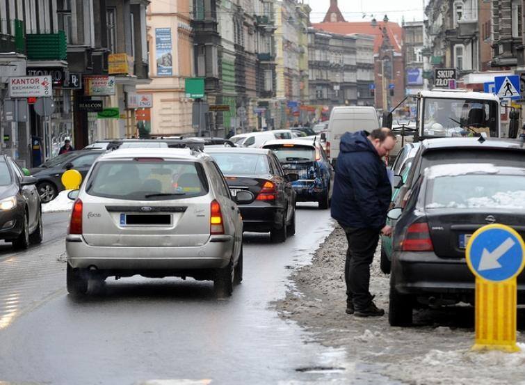 W Szczecinie w korkach kierowcy spędzają 16 dni w roku
