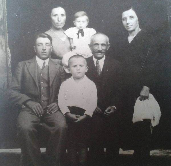 Jazłowiec 1939 r.  Ułani podczas koronacji figury Matki Boskiej.