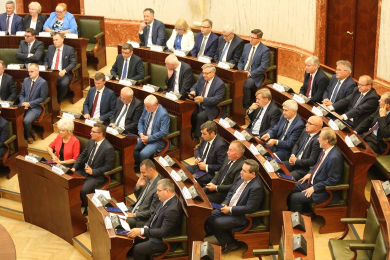 Posiedzenie przedstawicieli gmin - członków metropolii na sali Sejmu Śląskiego 29 sierpnia 2017