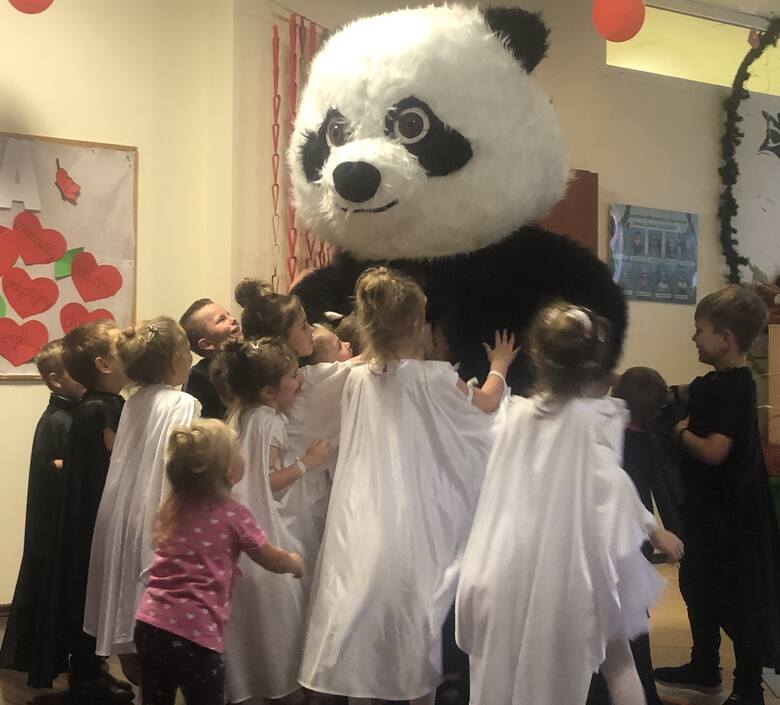 Festyn na powitanie wakacji w Niepublicznym Przedszkolu Nibylandia w Świdnicy