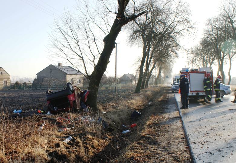 Śmiertelny wypadek na drodze w gminie Oporów.