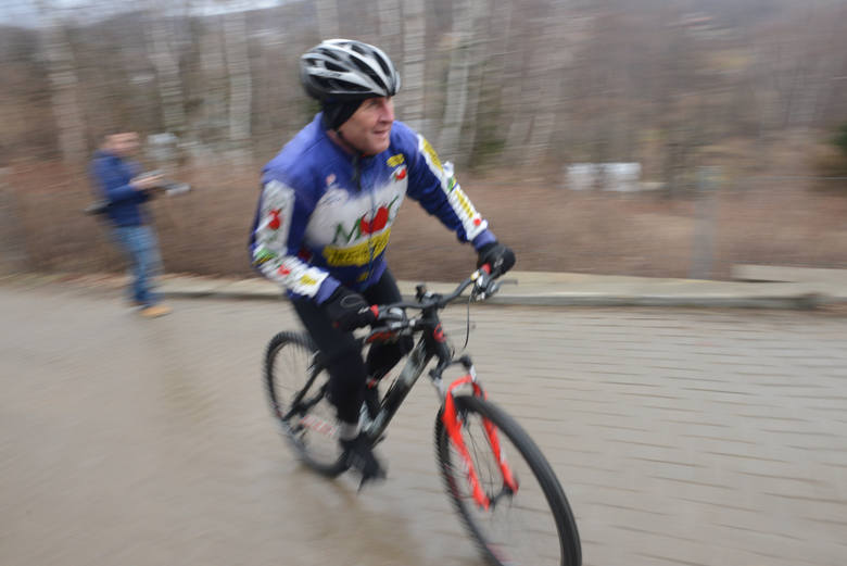 Trener Marek Cieślak jest fanem jazdy na rowerze