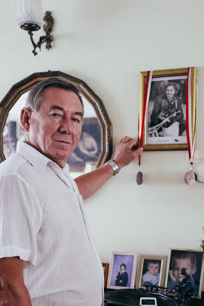 Andrzej Koselski do dziś z pietyzmem przechowuje w swoim domu wszystkie szarfy, medale i dyplomy zdobyte w czasach żużlowej kariery.