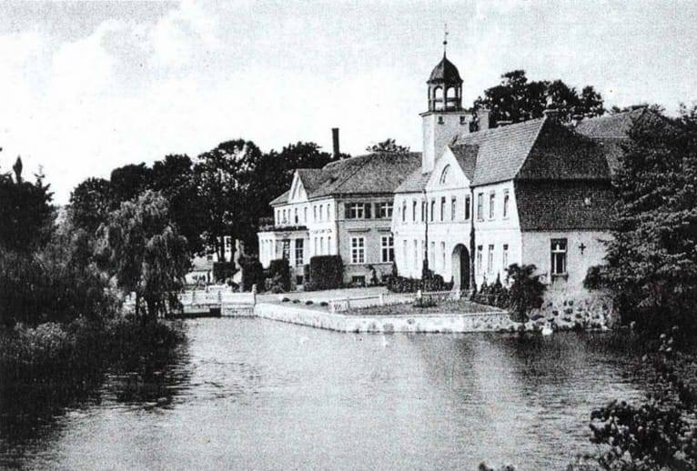 Pałac w Karżniczce w 1909 roku.