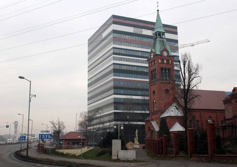 Silesia Business Park,  2014 -<br /> <br /> Na terenie dawnej huty Baildon buduje firma Skanska. Silesia Business Park ma się składać z czterech budynków o łącznej powierzchni ponad 46 tys. m kw. z 600 miejscami parkingowymi. Kompleks zaprojektowali architekci z bytomskiej pracowni Medusa...
