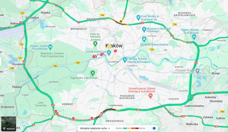 Koszmarny wypadek na A4 w Krakowie. Osobówka, dostawczy i cysterna. Ranne dwie osoby