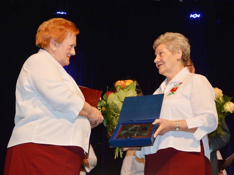 Z okazji klubowego jubileuszu Annie Bieguszewskiej wręczono tytuł zasłużonego członka KS Radość w Łowiczu