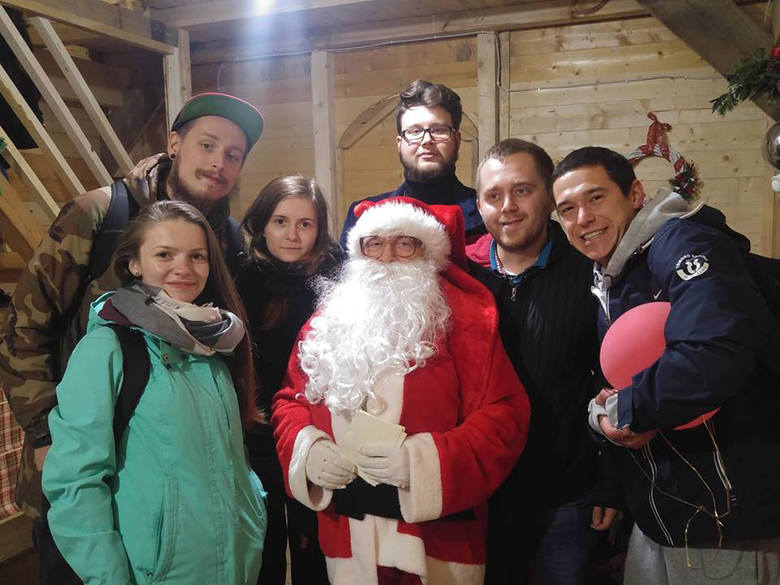 Uczestnicy projektu „Mobilni 2”, a dokładniej grupy włoskiej, odwiedzili między innymi Jarmark Bożonarodzeniowy w Kalabrii