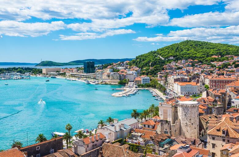 Widok na Split – jedno z ulubionych miast turystów w Chorwacji