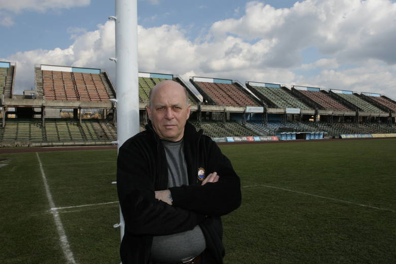 Grzegorz Lato początki trenerskiej kariery spędził w Stali Mielec, z którą zajął 6. miejsce w ówczesnej 1 lidze