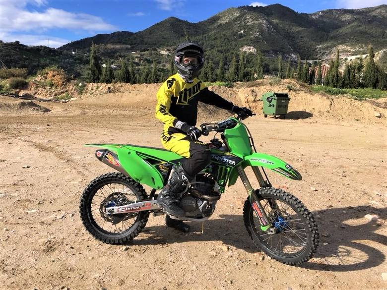 Jacob Thorssell znalazł w Andorze doskonałe warunki do jazdy na motocyklu. 