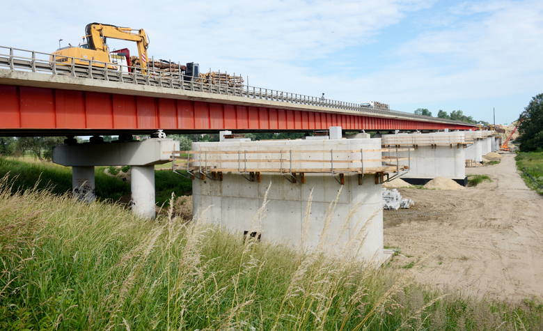 Budowa mostu w Cigacicach na S3