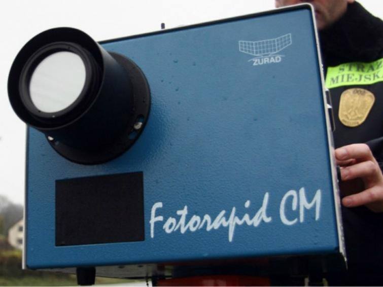 Strażnicy miejscy stracą prawo do korzystania z fotoradarów?