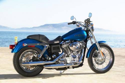 Fot. Harley-Davidson: Harley-Davidson proponuje nowy model z rodziny Dyna, czyli FXDCI Dyna Super Glide Custom w cenie 66 500 zł.