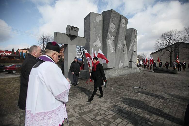 Na dawnym Placu Stodół w Zgierzu stanął pomnik upamiętniający ofiary hitlerowskiej egzekucji z 20 marca 1942 roku