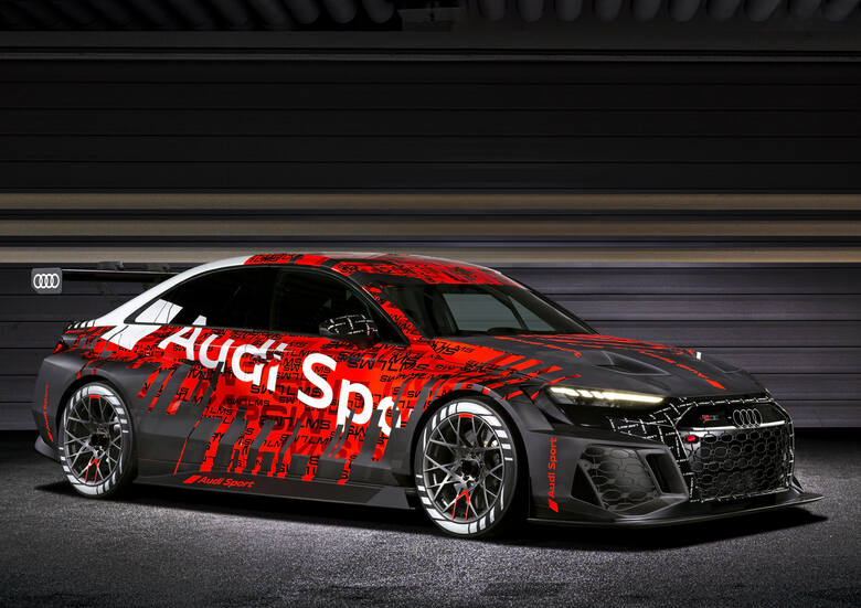 Audi RS3 SportbackW salonach dealerskich Audi dostępna jest już kolejna nowość spod znaku czterech pierścieni. Na polski rynek wjeżdża najmocniejszy