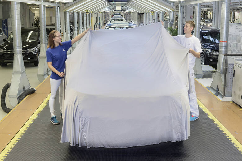 W fabryce Volkswagena w Wolfsburgu wyprodukowano  nowego Tiguana, który pojawi się na tegorocznej Międzynarodowej Wystawie Samochodowej we Frankfurcie.