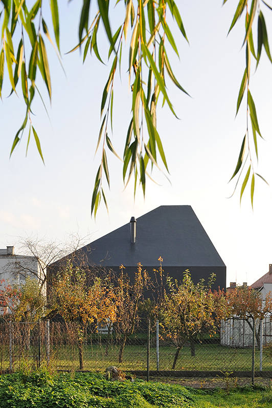 Marta Dyrda i Radosław Fikus zaprojektowali wyjątkowy dom, który zdobył nagrodę SARP