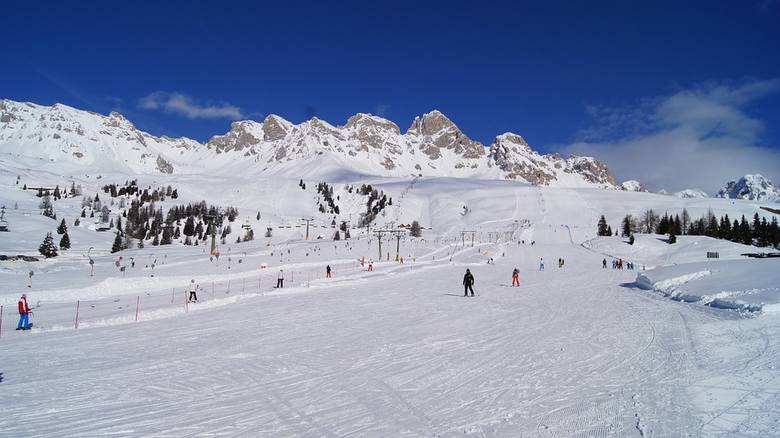 WłochyZgodnie z dekretem włoskiego rządu przyjętym pod koniec października także włoskie ośrodki narciarskie pozostają zamknięte co najmniej do 3 grudnia