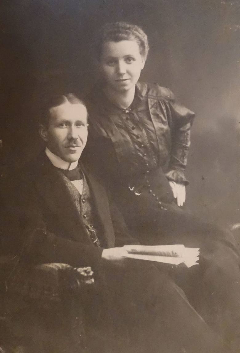 Paulina z Wiśniewskich i Jan Bolesław Szatkowski - rodzice Zygmunta 