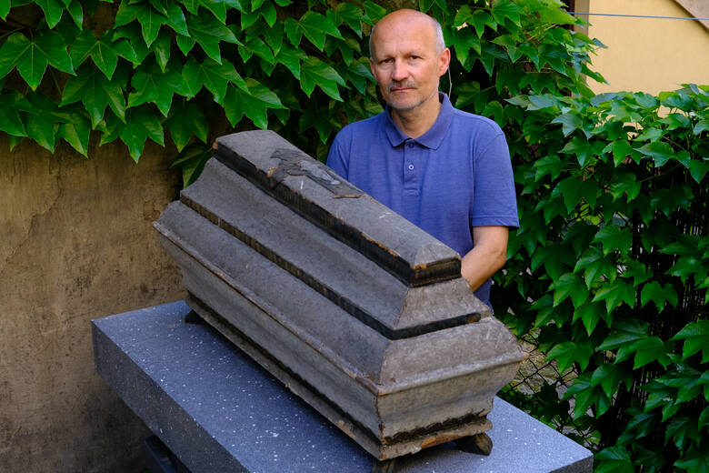 „Aeternitas” w Rzeszowie, to jeden z najstarszych zakładów pogrzebowych w Polsce. "Nasza firma istnieje już 90 lat" [ZDJĘCIA]