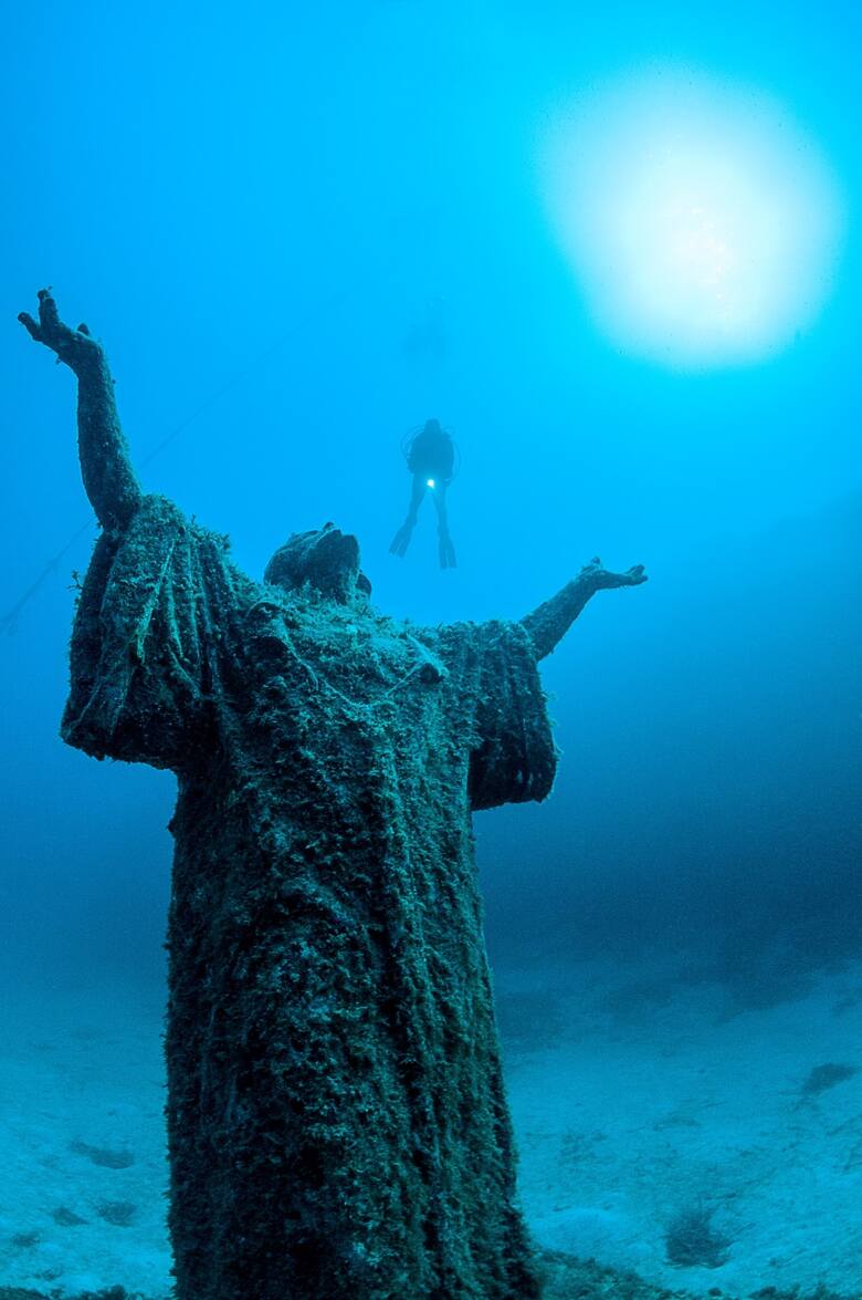 Podwodny pomnik Chrystusa na Malcie