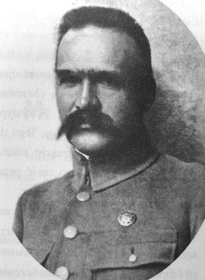 Portret Józefa Piłsudskiego zamieszczony w „Białymstoku ilustrowanym” z 1921 roku. <br /> 