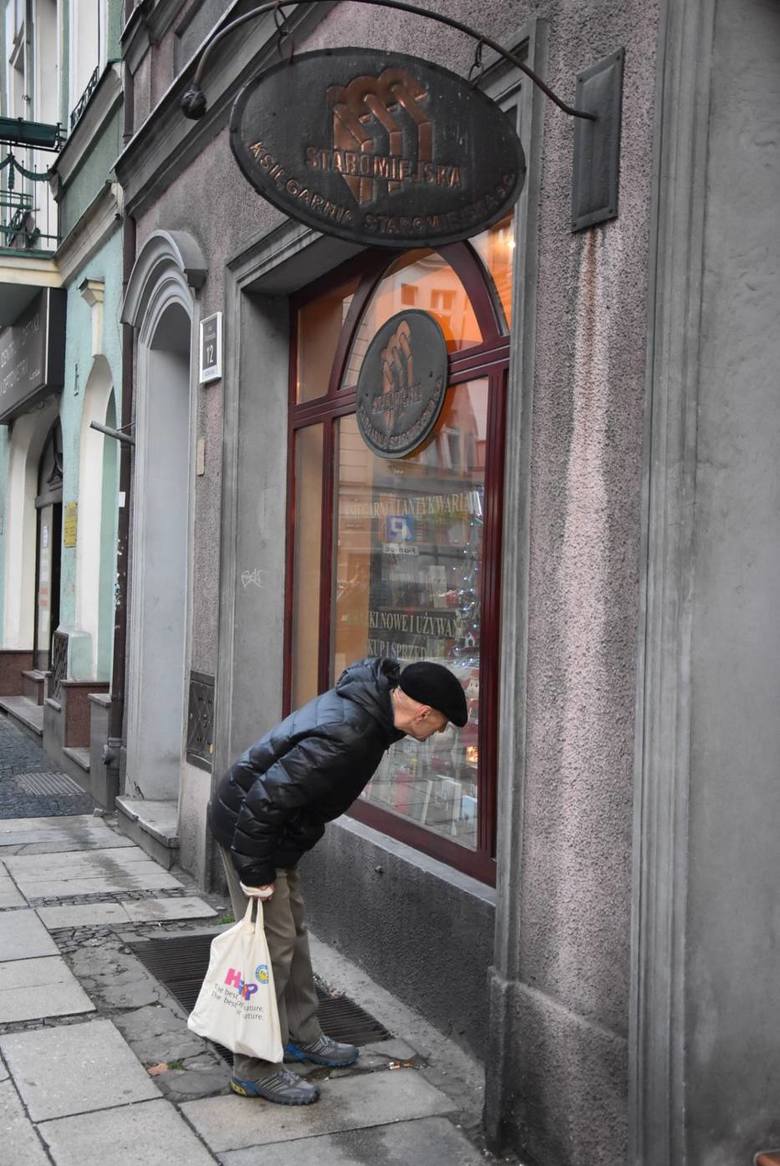 Po blisko 30 latach funkcjonowania, księgarnia Staromiejska w Kaliszu zakończyła swoją działalność.
