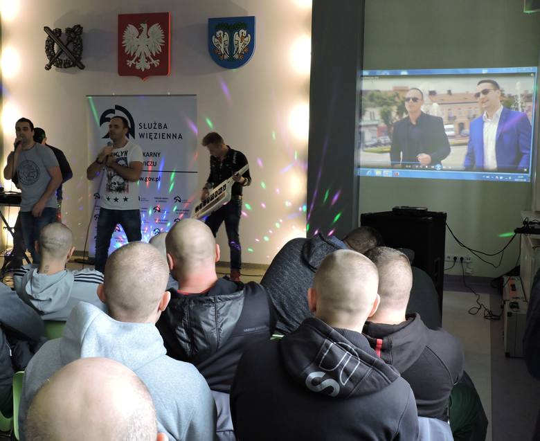 Grupa Cosmo w Zakładzie Karnym w Łowiczu (Zdjęcia)