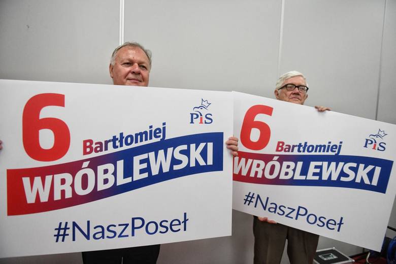 Od kilku dni krąży informacja, którą jako pierwszy podał "Gość Niedzielny". Według tygodnika jednym z kandydatów na objęcie stanowiska Rzecznika Praw Obywatelskich może być poznański poseł PiS Bartłomiej Wróblewski. 